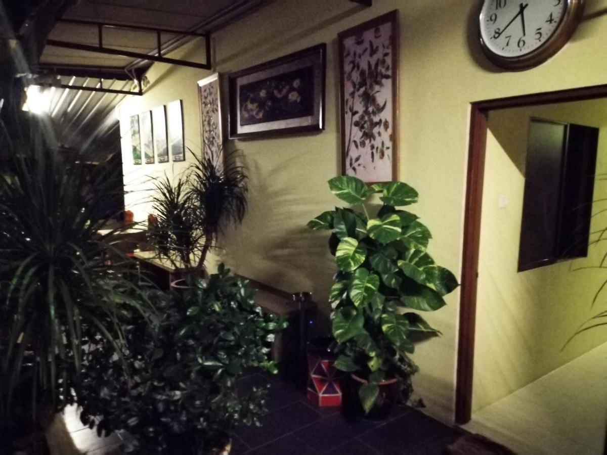 Check Inn Johor Bahru Exterior foto